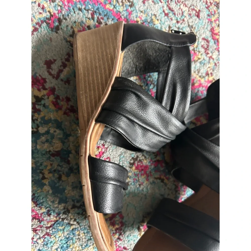 Eurosoft Ginnifer Wedge Sandals Black Pleated Crossover Straps Comfort Shoes